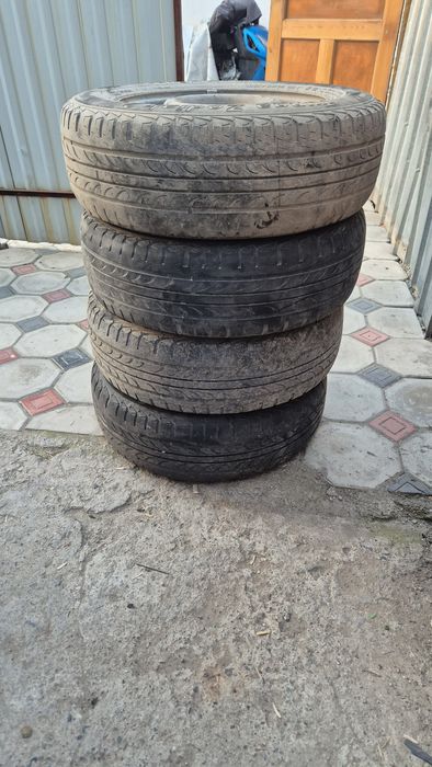 Шины автомобили.