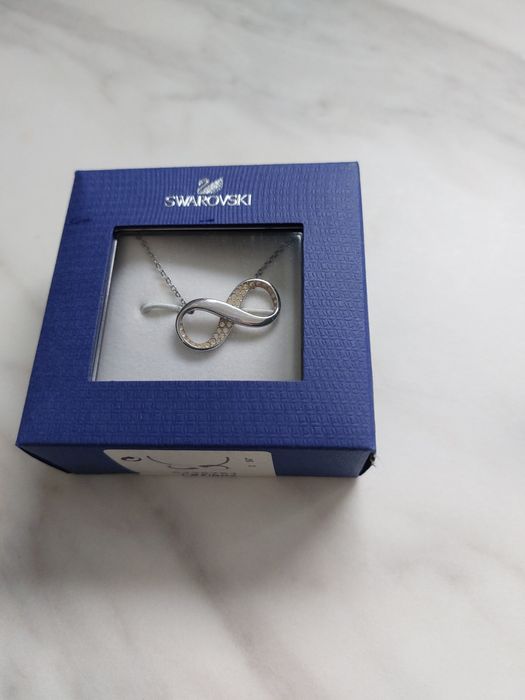 Оригинални колие Сваровки Swarovski с кристали