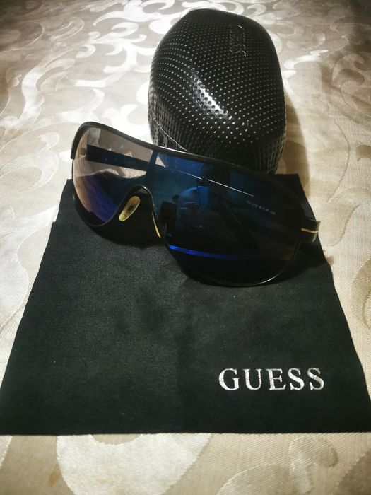 Слънчеви очила GUESS