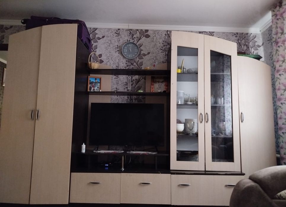 Продам стенку срочно !!!