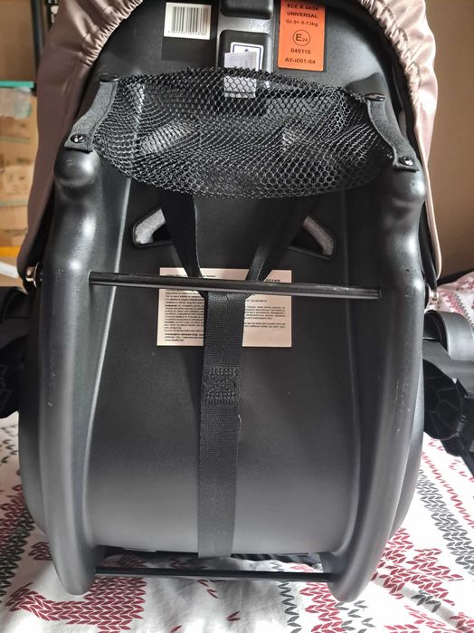 CHIPOLINO бебешко кошче столче за автомобил черно с кафяво КАТО НОВО