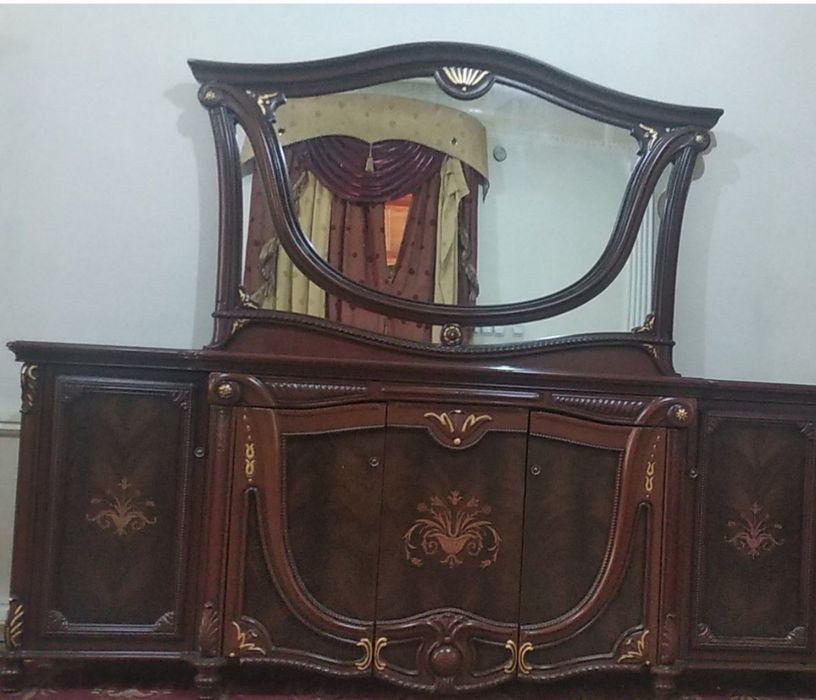 Италяниский мебел