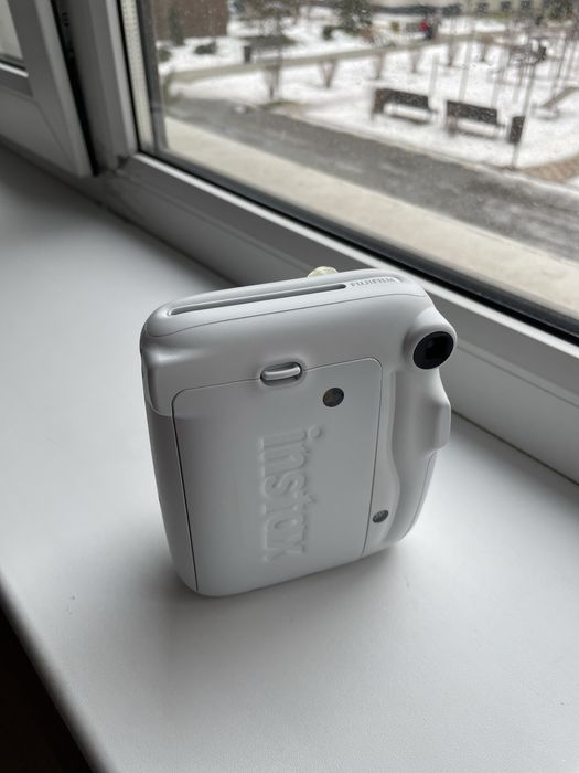 Камера Instax mini 11 + 2 пленки Fujifilm Instax