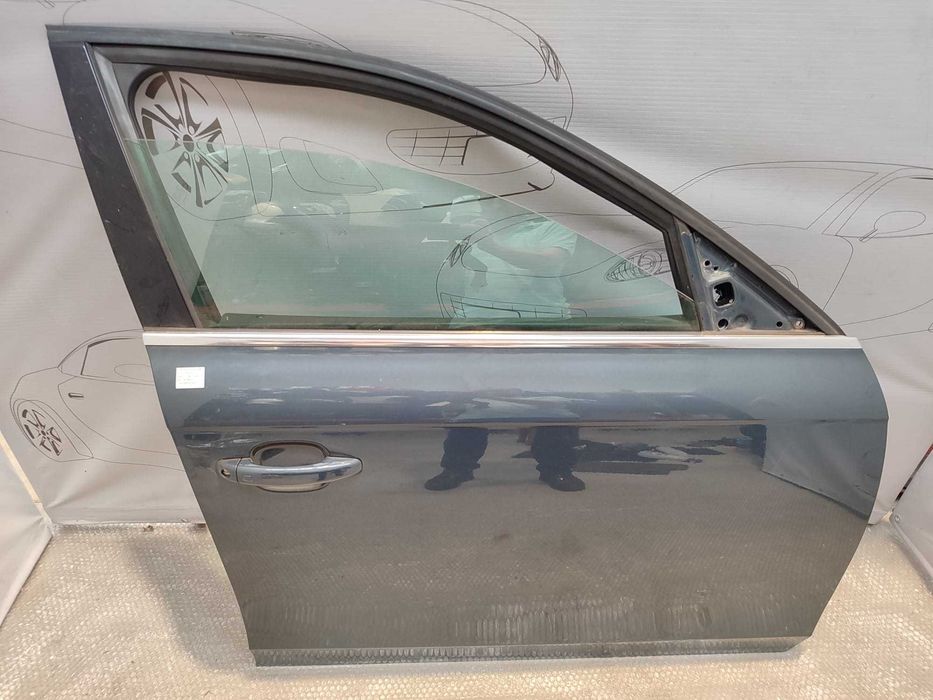 Ușă Față Dreaptă Audi A4 S4 B8 8K Break / Avant Gri Cod Culoare X5 / Z7H 2009 / [2008-2015] / 8K0831052J (3D)