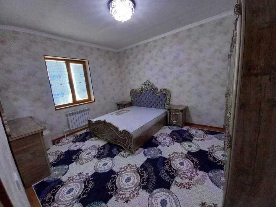 Арзон нархда 1 хонали гиштли квартира сотилади 3 кават Шарк кольцо