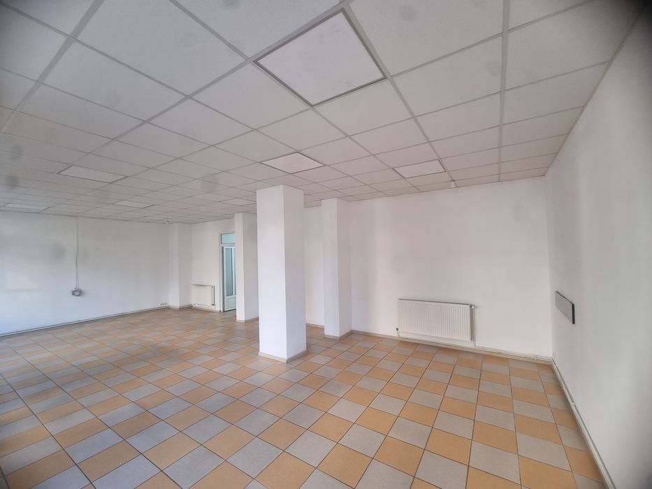 Spațiu comercial 82 mp,deschidere mare la stradă, Micro 12 Târgoviște