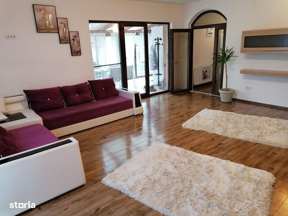 Casă de vânzare în Curtea de Argeș.