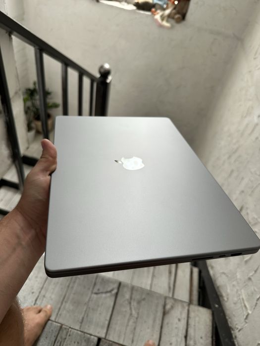Macbook Pro 16 M1 Pro 32/512 EAC