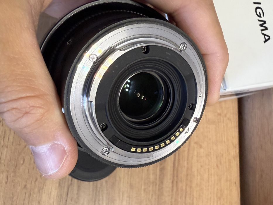 Sigma 56mm f/1.4 DC DN  для Sony E