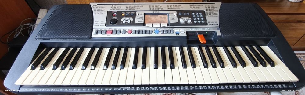 Продам синтезатор Yamaha PSR- 350