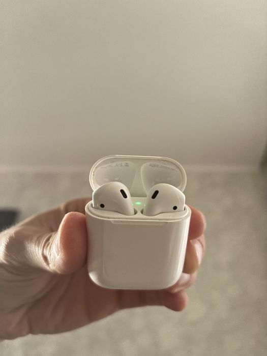 Продаются AirPods 2