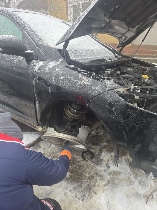 Vand Megan 3 avariat