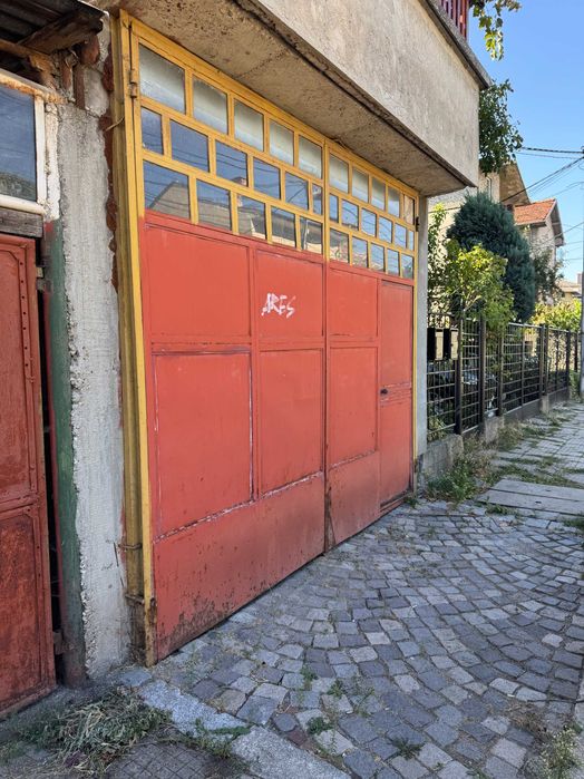 Гаражна врата 326см на 280см
