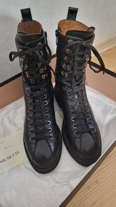 Боти/кубинки с връзки MUSETTE