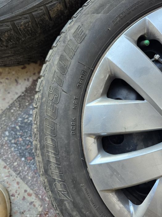 Vand 4 anvelope de IARNĂ, Bridgestone Blizzak 205/55/R16