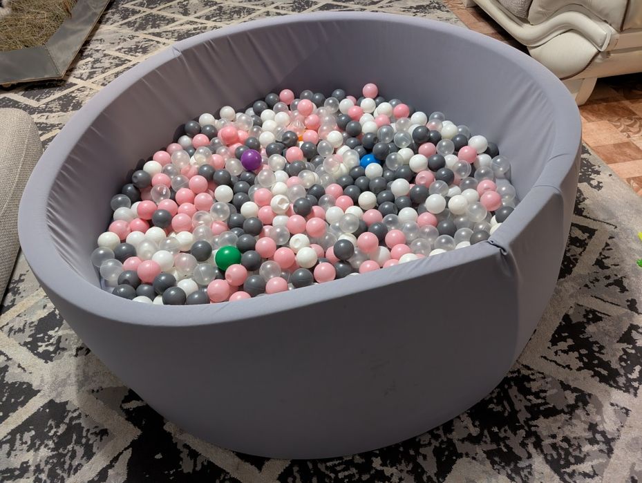 Продам детский сухой бассейн