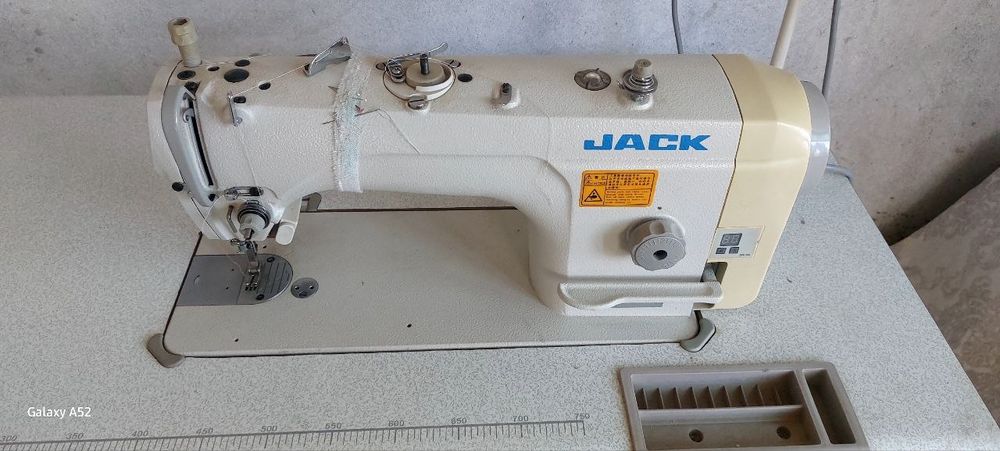 Tikuv mashinasi sotiladi holati zor