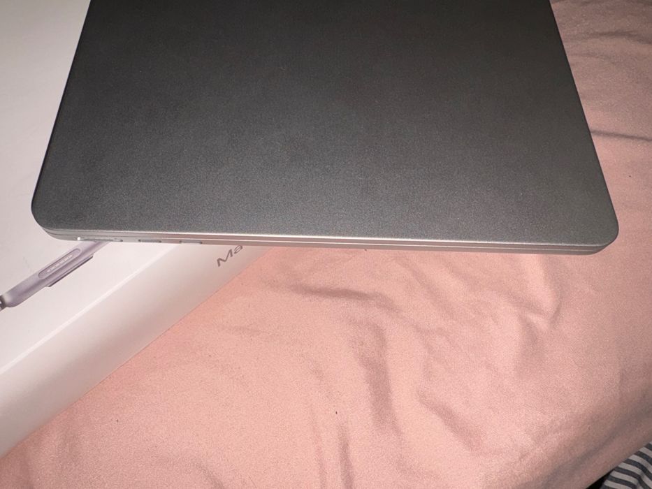 MacBook Air 13' 2025