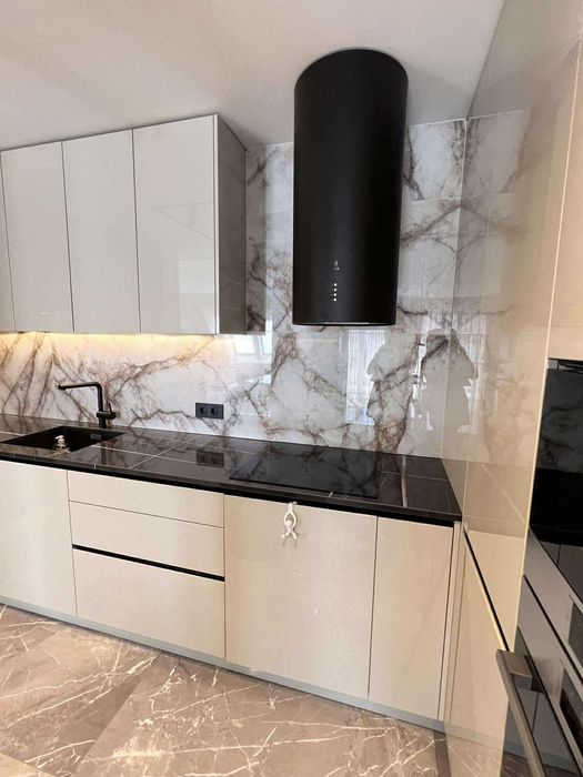 Дава се под наем Четиристаен апартамент в София, Белите брези - 203 кв.м за 2600 € - Снимка #12