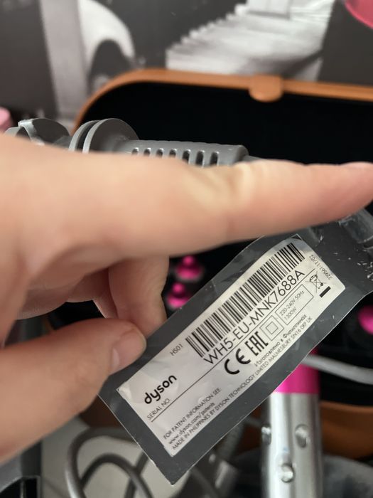 Продам DYSON стайлер оригинал