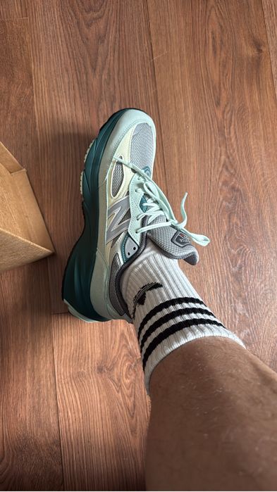 Кроссовки New balance 990 v6
