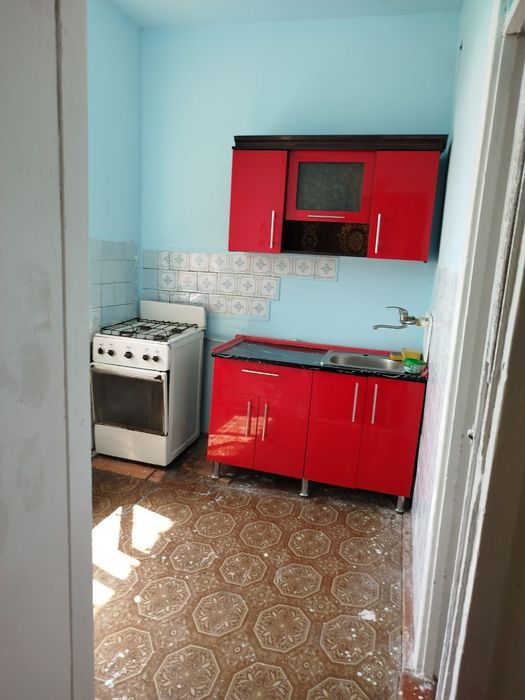 Панельный  2/4/4.  1,5×3 балкон.