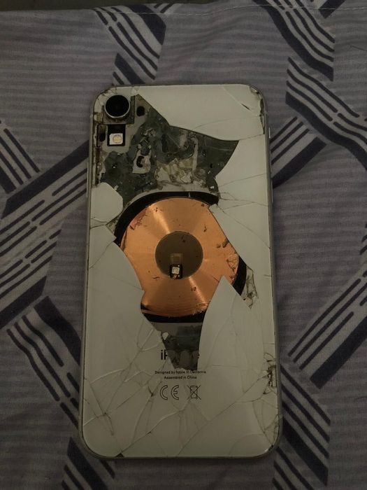 Продам Айфон хр 128 гб