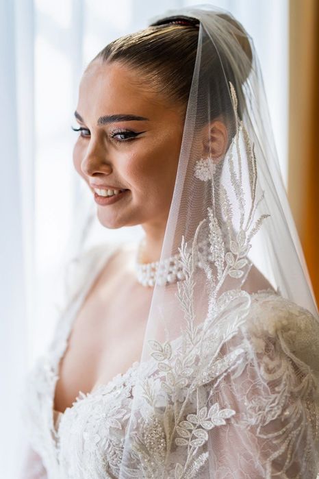 Rochie de mireasă + voal Pronovias