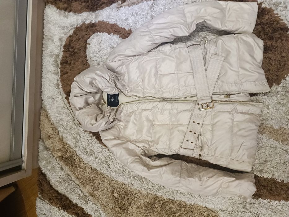 Куртки женские Zara