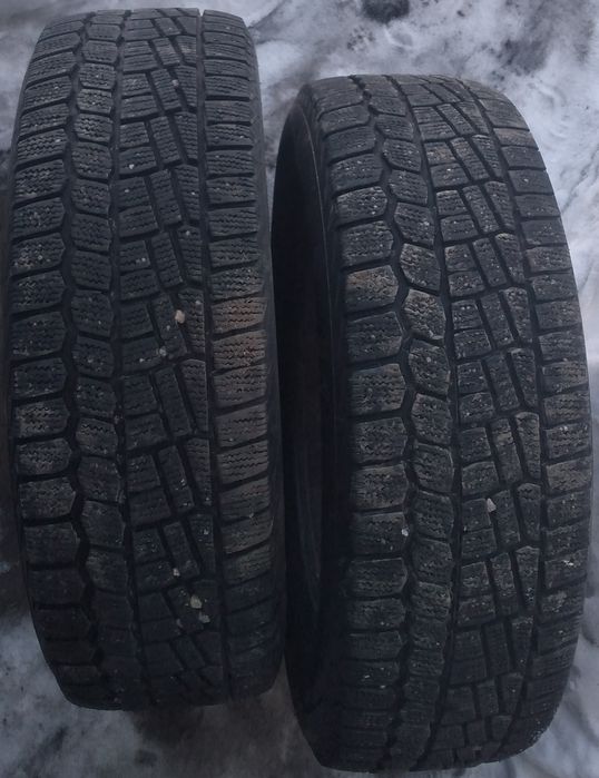 Продам зимнюю резину.