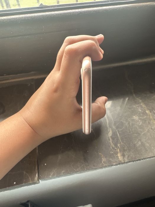 Iphon 8 folusit 8