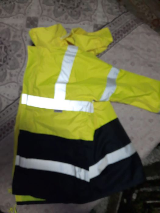 Vesta cu maneci pentru iarna ,3 in 1 impermeabila