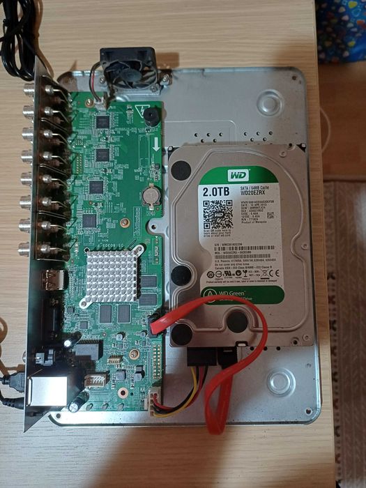 DVR DS-7116HQHI-K1 -  + HDD Western Digital WD20EZRX - 2TB