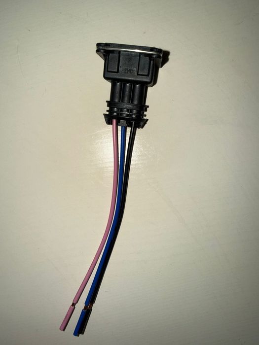 Разъем фишка 2.0 объем Фольксваген