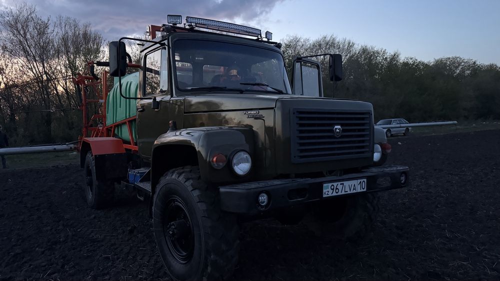 Самоходный опрыскиватель АВАГРО