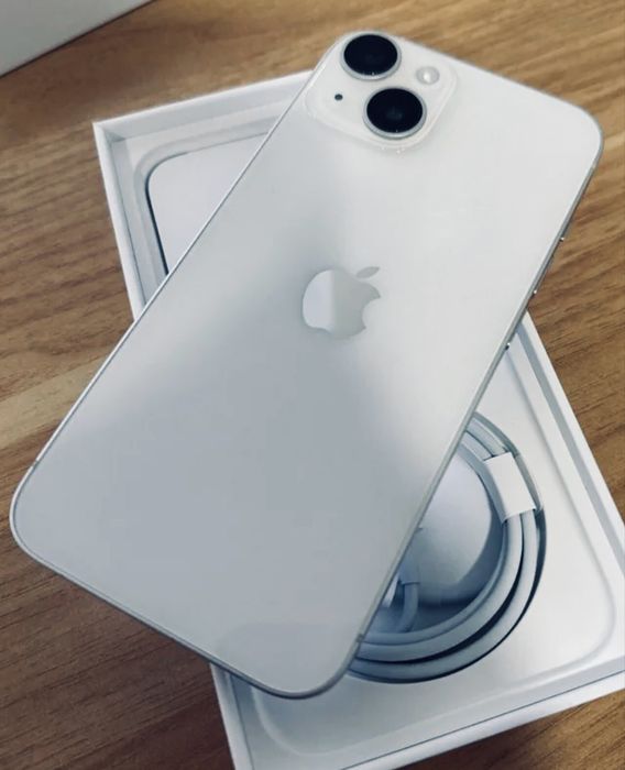 Iphone:14 белый цвет.Емкость:78 128ГБ