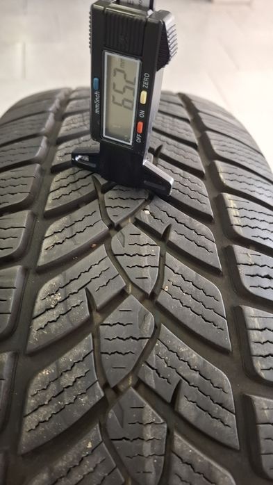 Единична зимна гума  Fulda 235 60 17