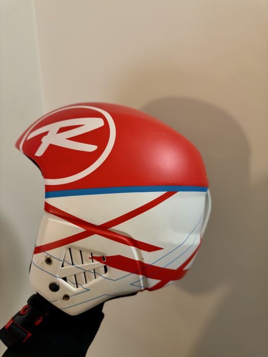 Ски каска Rossignol