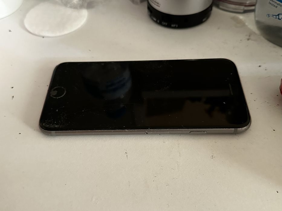 iPhone 6s 64GB сив