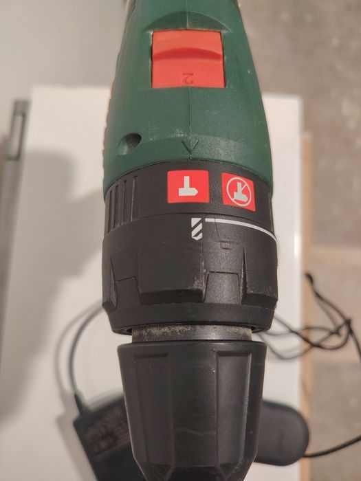 Bormașină Bosch 2 accu si pickhamer
