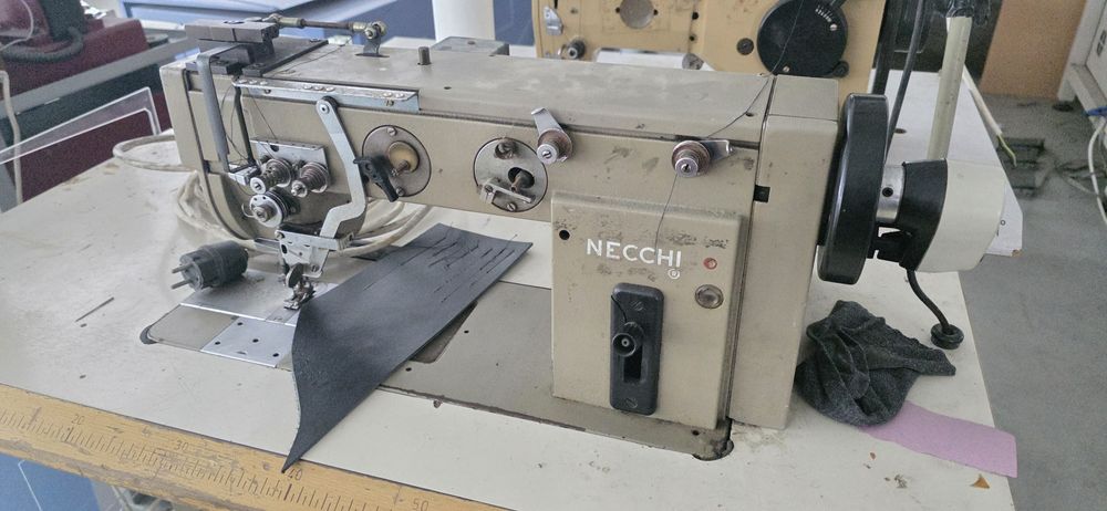 Masina de cusut industriala NECCHI cu doua ace