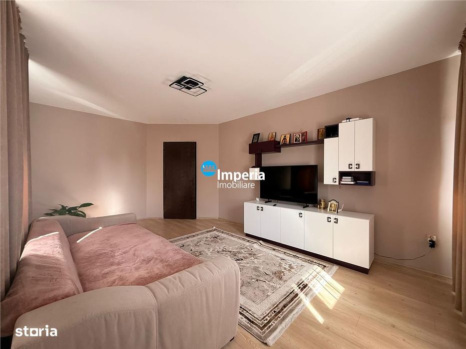Apartament cu 2 camere de vanzare, 70 mp, zona CUG - Providenta — fotografia 1