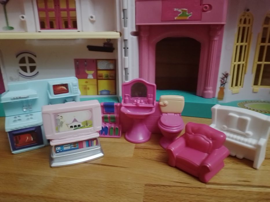 Детский игрушечный домик