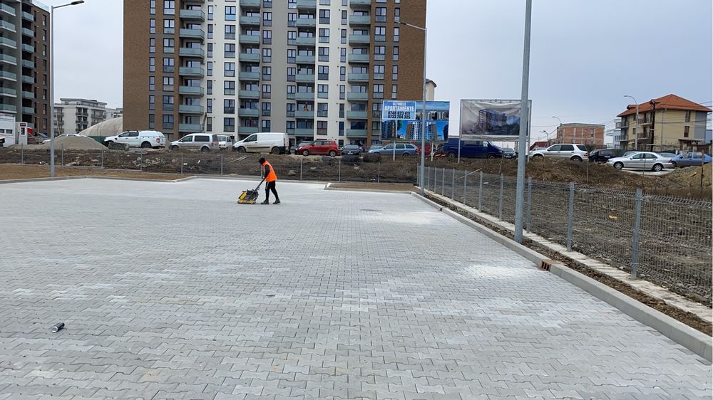 Constructii Drum , Trotuar , Parcari cu Asflat si Pavaje