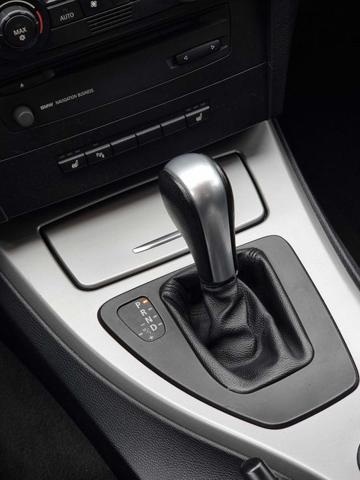 BMW Seria 3 E90 320i