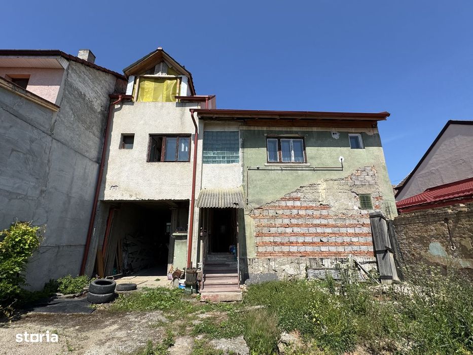 Casa P+1 , 5 camere , 8 ari teren , zona Drumul Botizului