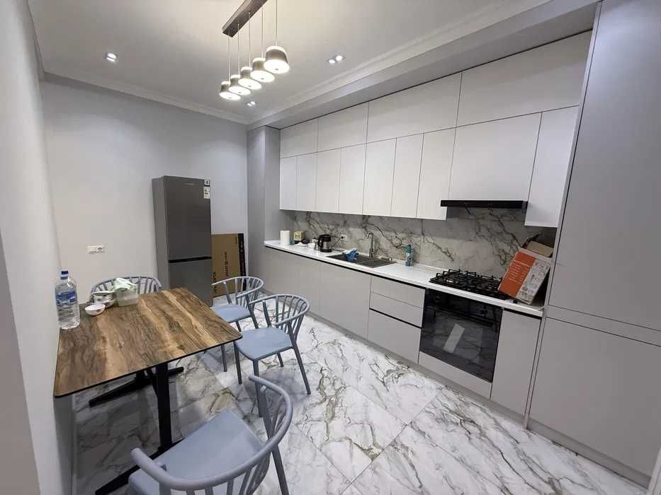 Сдается СРОЧНО! 2-комнатная квартира на Мукумий/Новза/Шота руставели