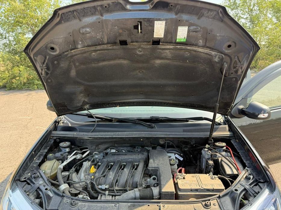 Продаю Рено Логан 2021 года