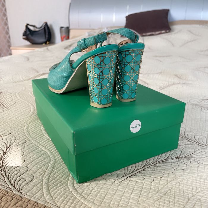 Продается летние босаножки