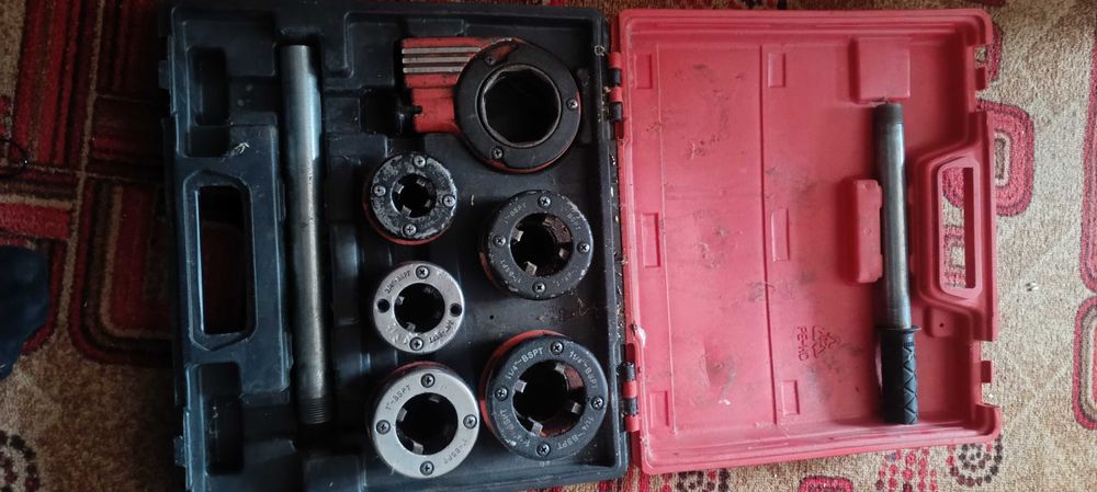 Инструменты Лерка для нарезки резьбы